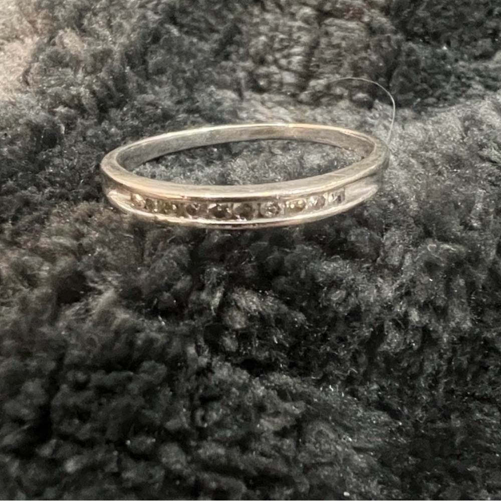14k White Gold band Cubic Diamonds Eternity Band - sz 7